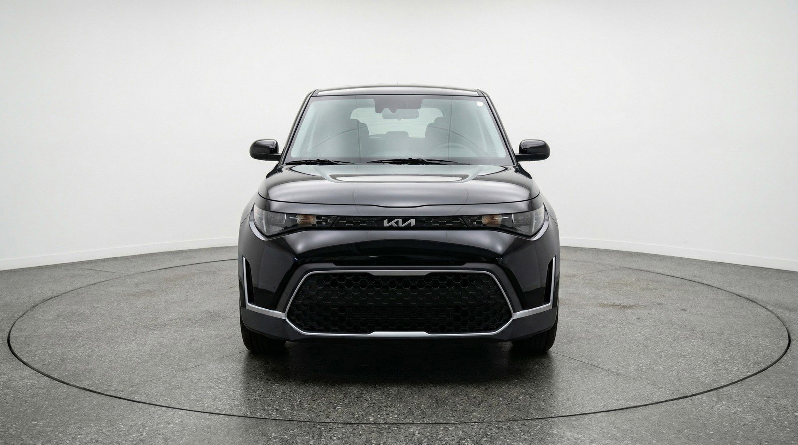 Used 2025 Kia Soul LX w/ LX Technology Package image 2