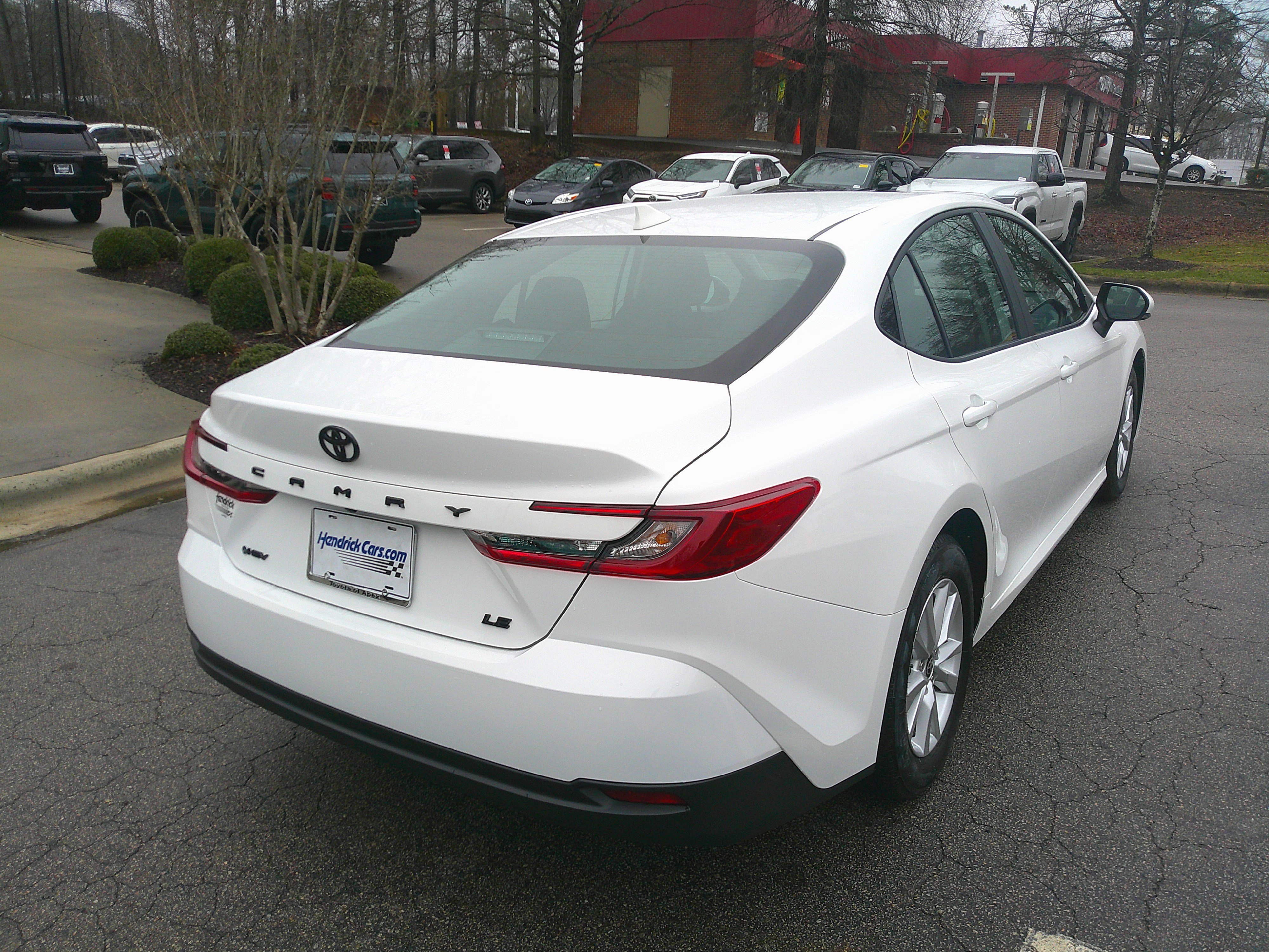 Used 2025 Toyota Camry LE image 12
