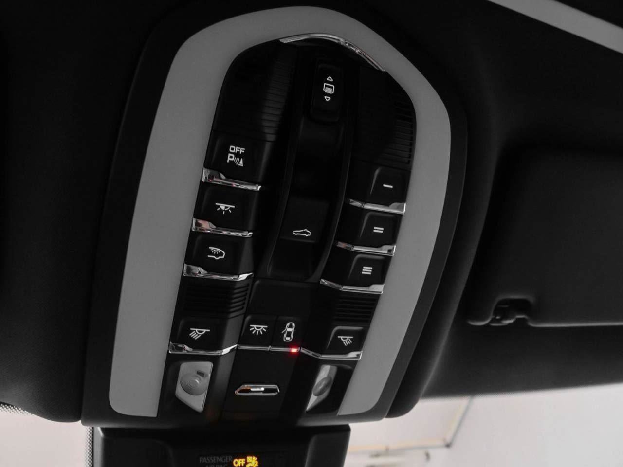 New 2025 Porsche Macan image 92