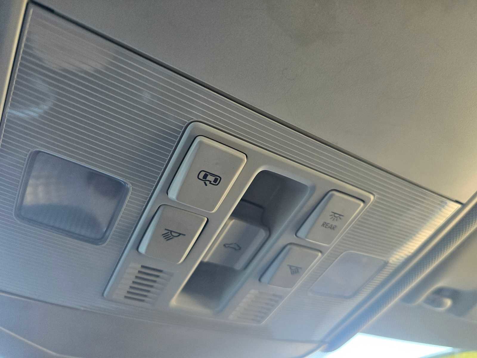 Used 2024 Volkswagen Jetta SE image 34