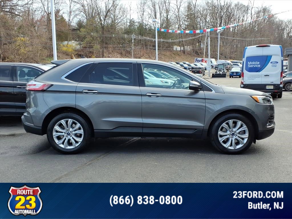 Certified 2022 Ford Edge Titanium w/ Equipment Group 301A AWD/4WD image 9