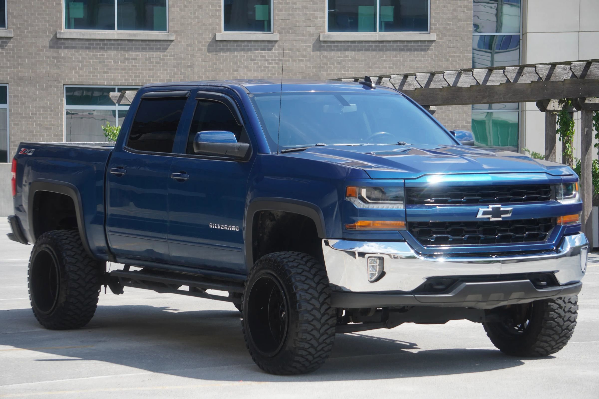 Used 2017 Chevrolet Silverado 1500 LT w/ All Star Edition AWD/4WD image 16