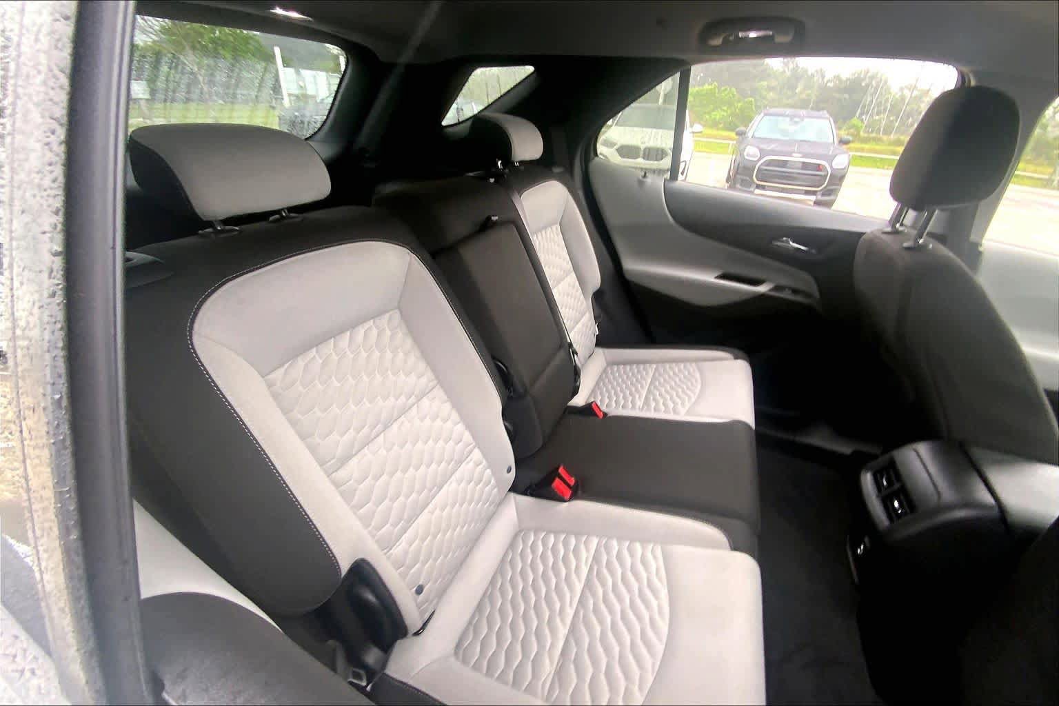 Used 2020 Chevrolet Equinox LS w/ LS Convenience Package FWD image 19