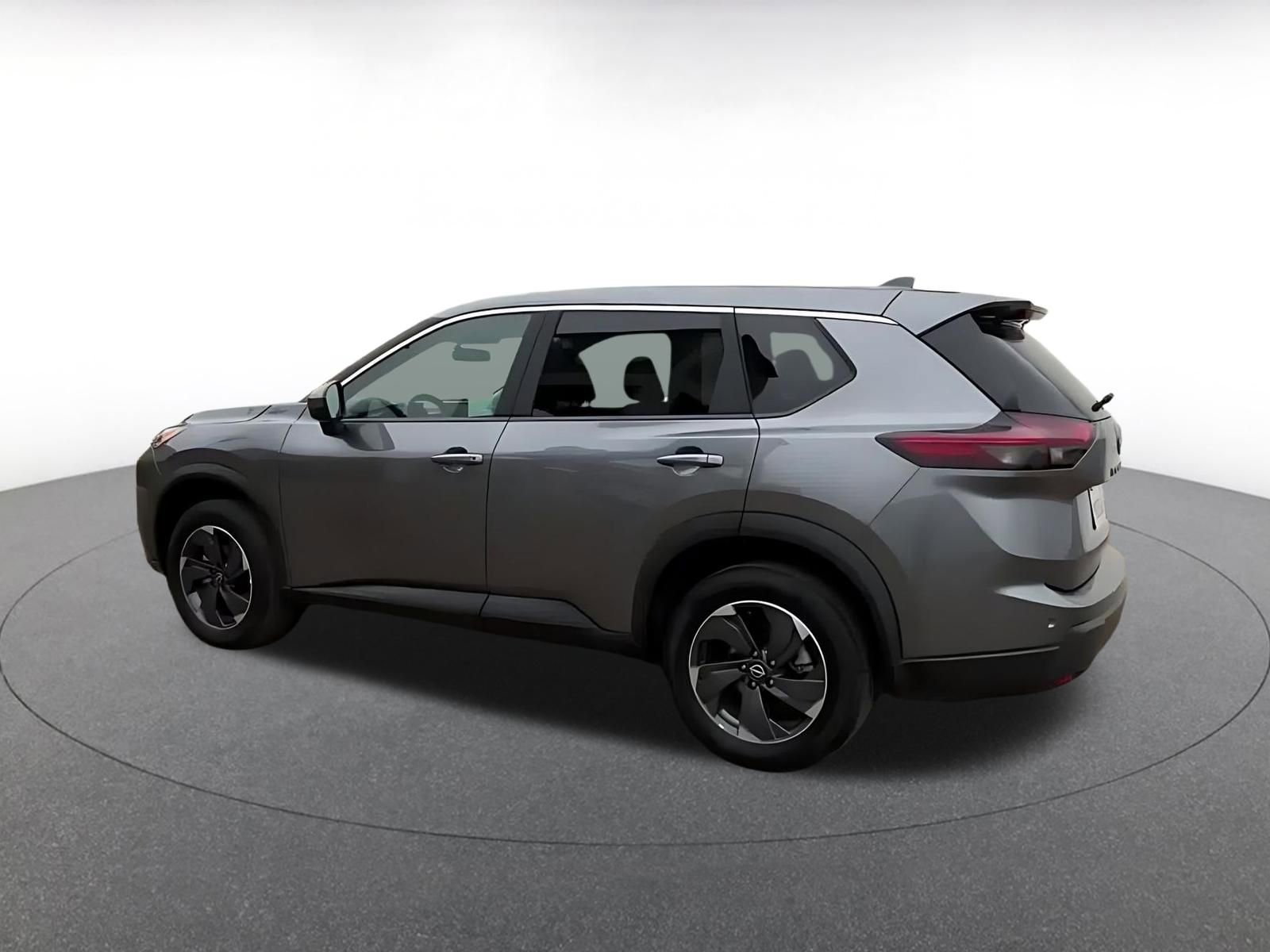 Used 2025 Nissan Rogue SV FWD image 10