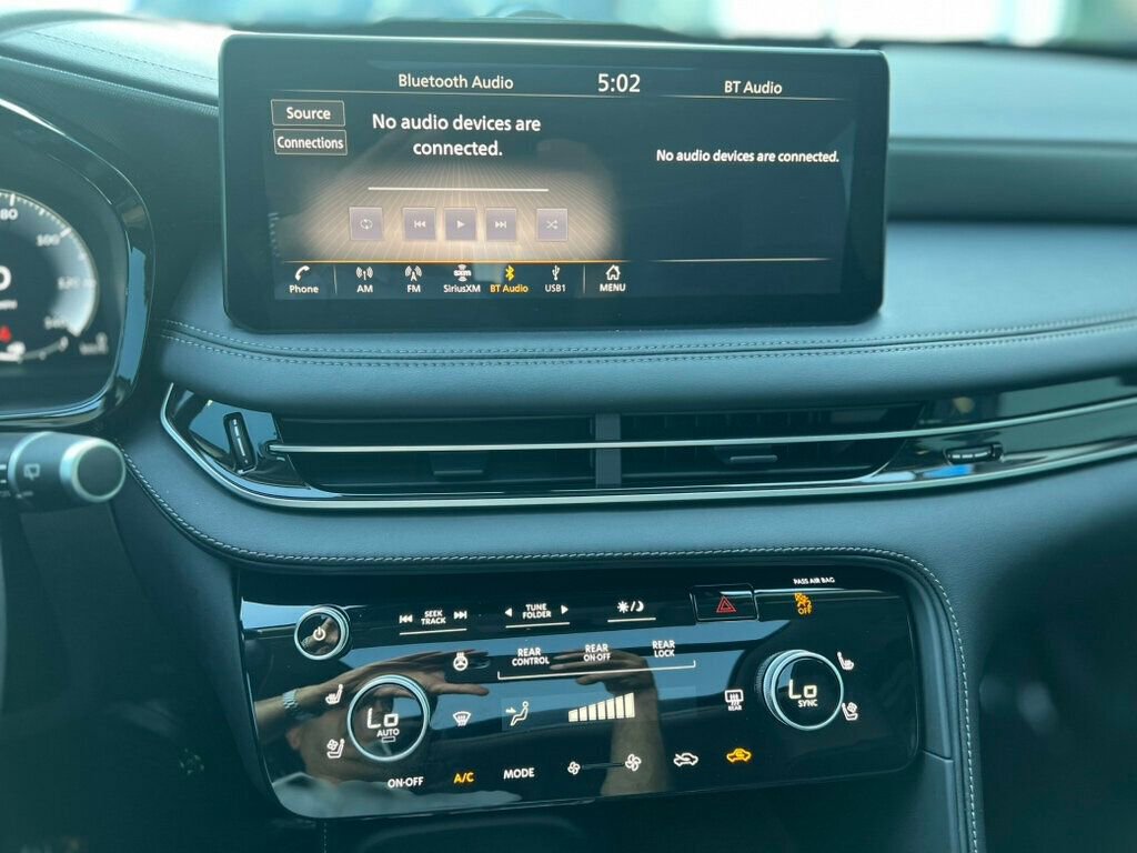 Used 2024 INFINITI QX60 Luxe w/ Vision Package image 29