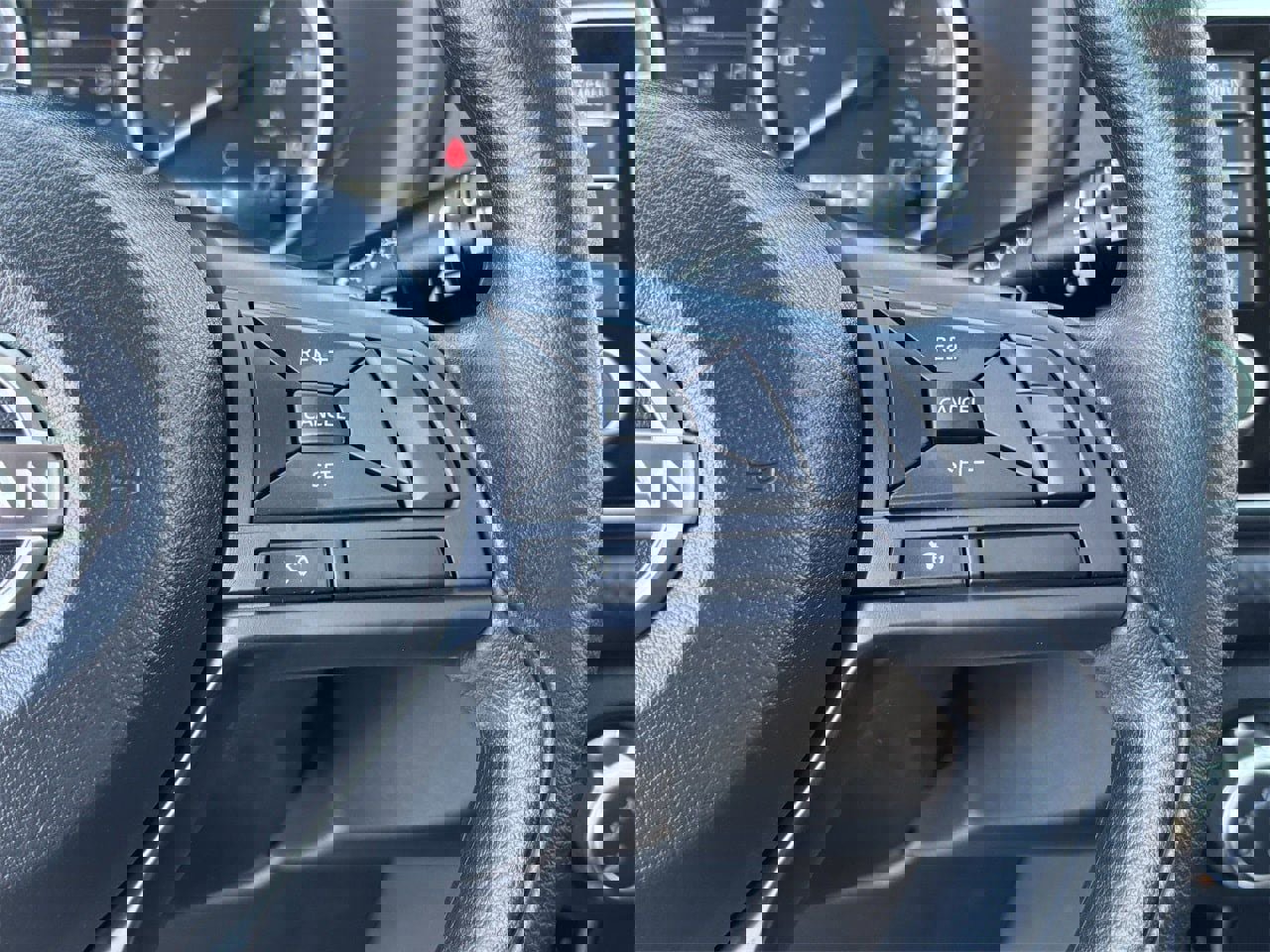 New 2025 Nissan Kicks Play S image 36