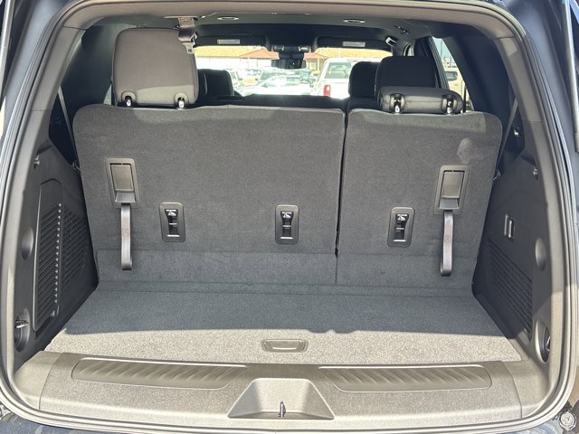 New 2026 Chevrolet Tahoe LS w/ LPO, Dark Essentials Package AWD/4WD image 5
