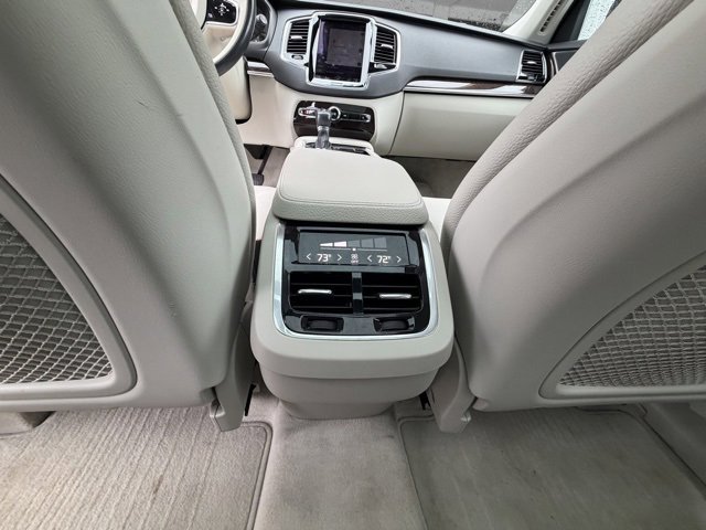 Used 2016 Volvo XC90 T6 Momentum w/ Momentum Plus Package image 19