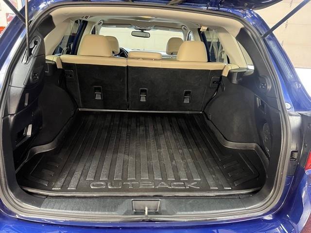 Used 2015 Subaru Outback 3.6R Limited AWD/4WD image 9