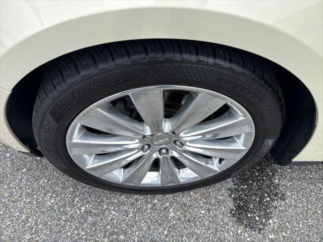 Used 2014 Lincoln MKS AWD w/ Equipment Group 201A image 9