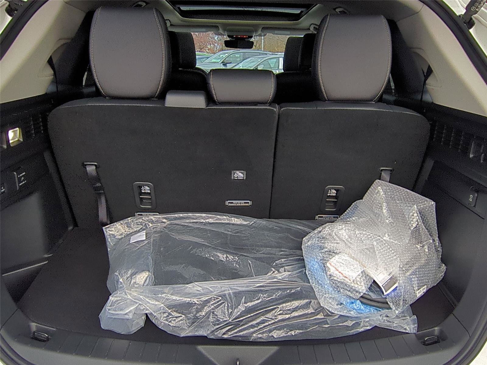 Used 2025 MAZDA CX-90 Plug-In Hybrid w/Premium Sport image 22