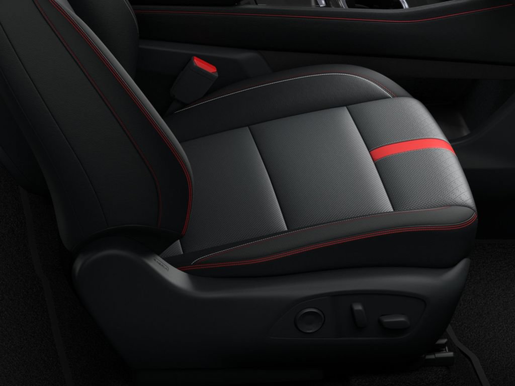 New 2026 Chevrolet Traverse RS w/ LPO, Floor Liner Package FWD image 15