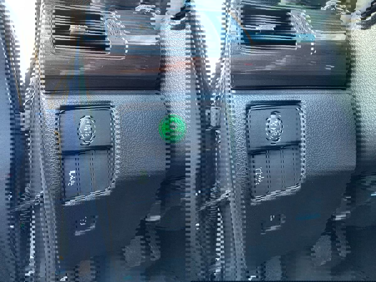 Used 2017 Honda Accord EX-L image 32