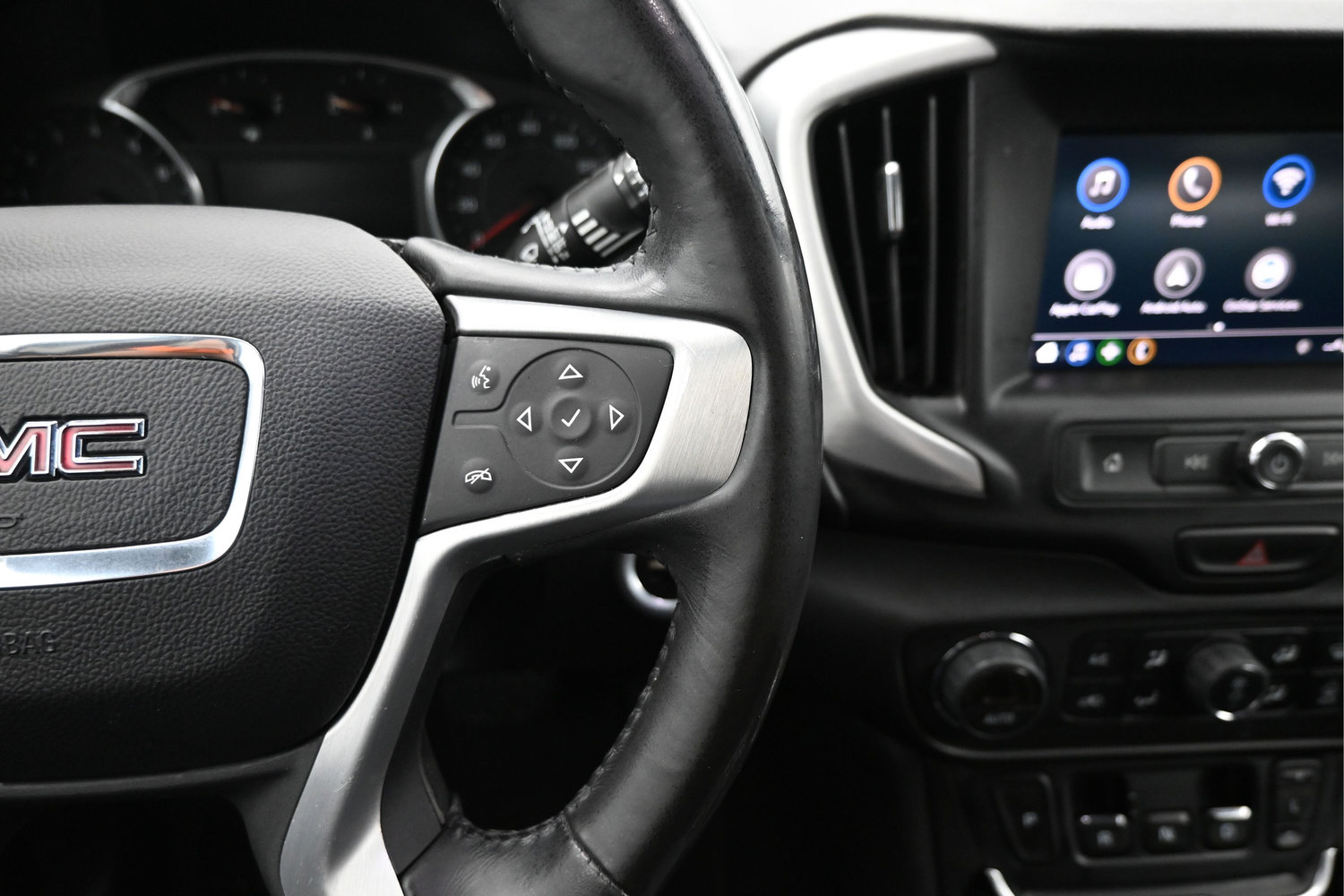 Used 2020 GMC Terrain SLE w/ Driver Convenience Package AWD/4WD image 15