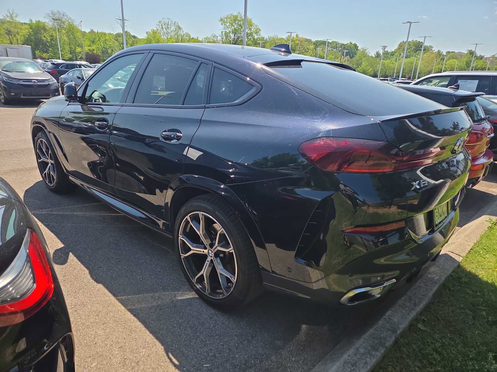 Used 2021 BMW X6 xDrive40i w/ M Sport Package image 6