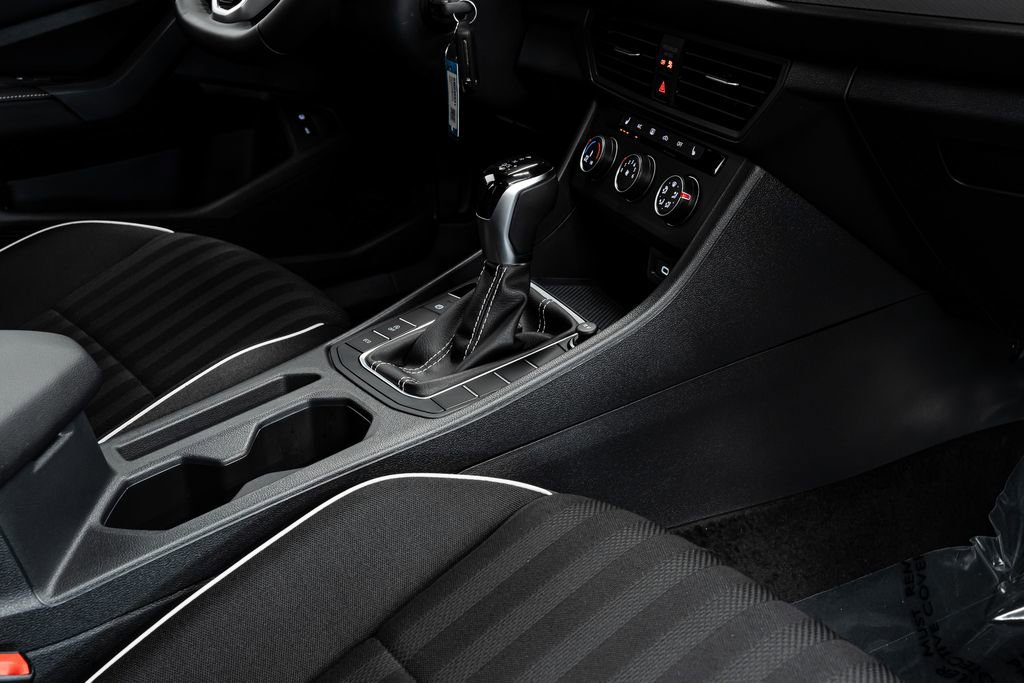 Used 2024 Volkswagen Jetta Sport image 26