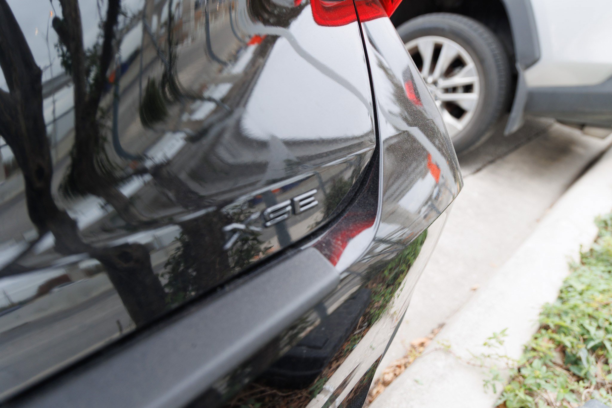 Used 2022 Toyota Avalon XSE image 11