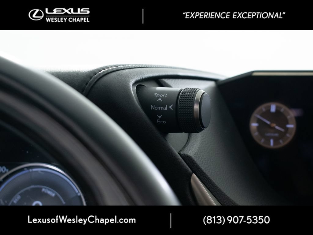 Used 2021 Lexus ES 300h Ultra Luxury w/ Accessory Package 2 FWD image 40