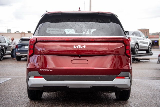 Used 2025 Kia Carnival LXS image 6