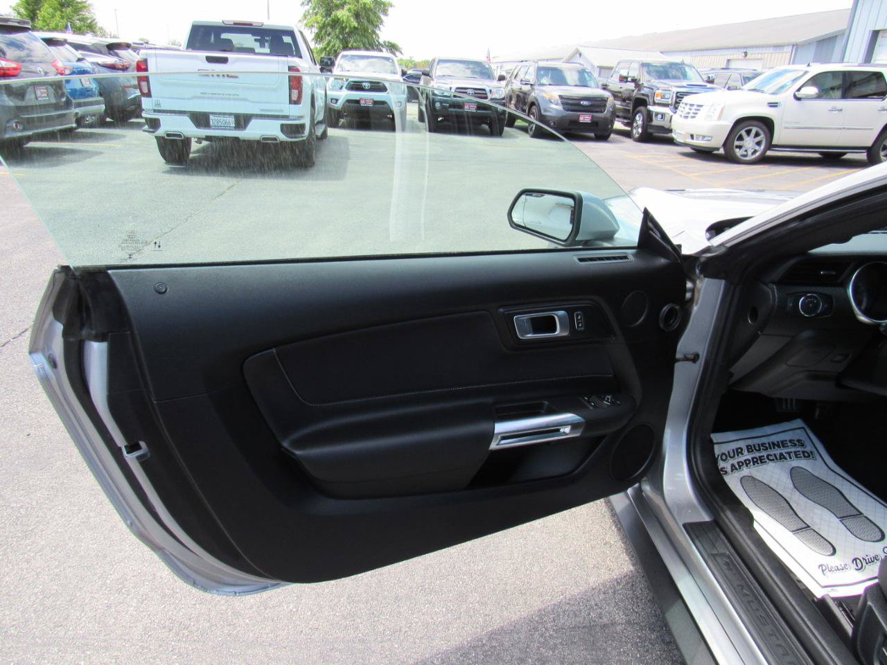 Used 2021 Ford Mustang Coupe w/ Equipment Group 101A RWD image 13