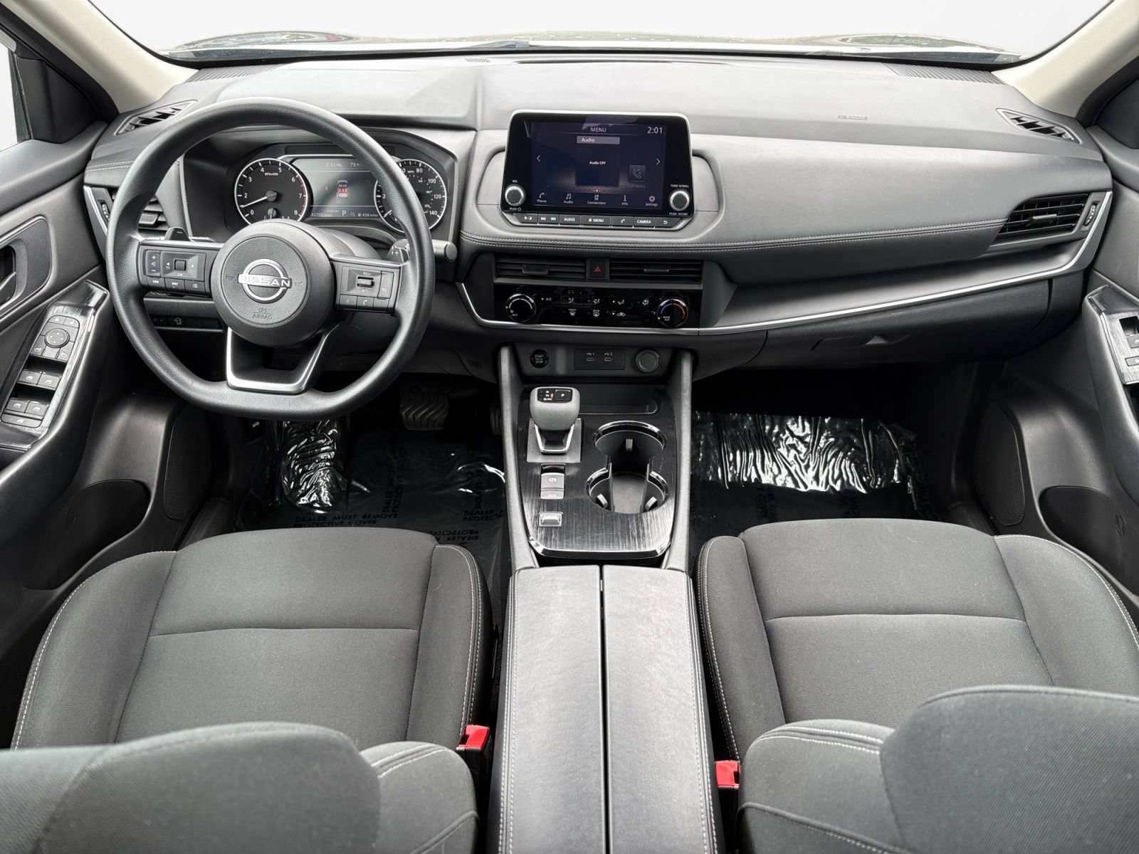 Used 2024 Nissan Rogue S FWD image 11