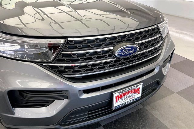 Used 2023 Ford Explorer XLT AWD/4WD image 30