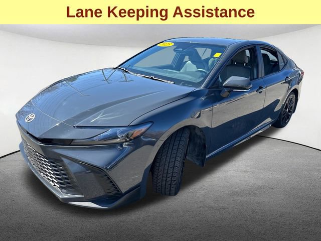 Used 2025 Toyota Camry SE image 5