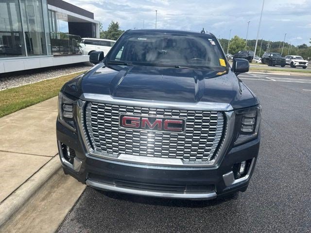 Used 2021 GMC Yukon Denali w/ Denali Premium Package RWD image 3