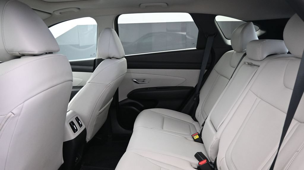 Used 2025 Hyundai Tucson SEL FWD image 20