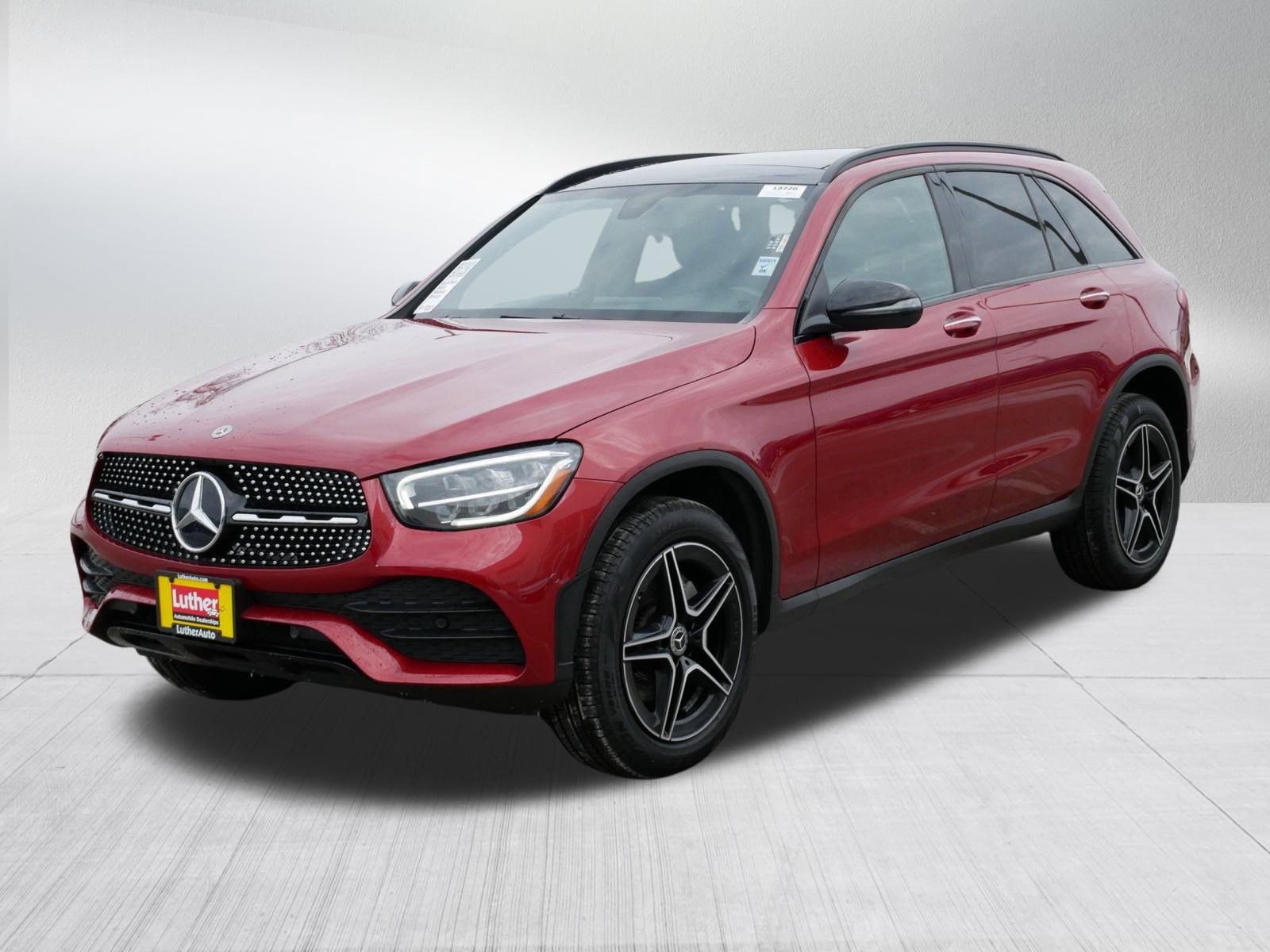 Used 2021 Mercedes-Benz GLC 300 4MATIC image 3
