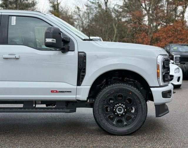 New 2026 Ford F250 Lariat w/ Black Appearance Package image 2