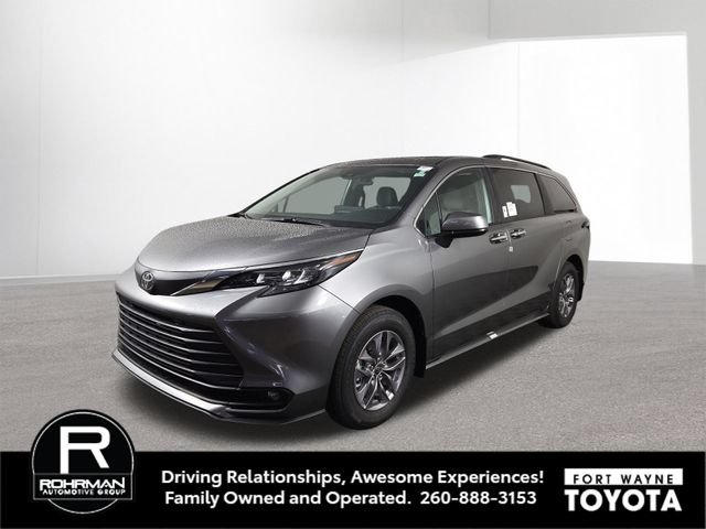 New 2026 Toyota Sienna XLE FWD image 2