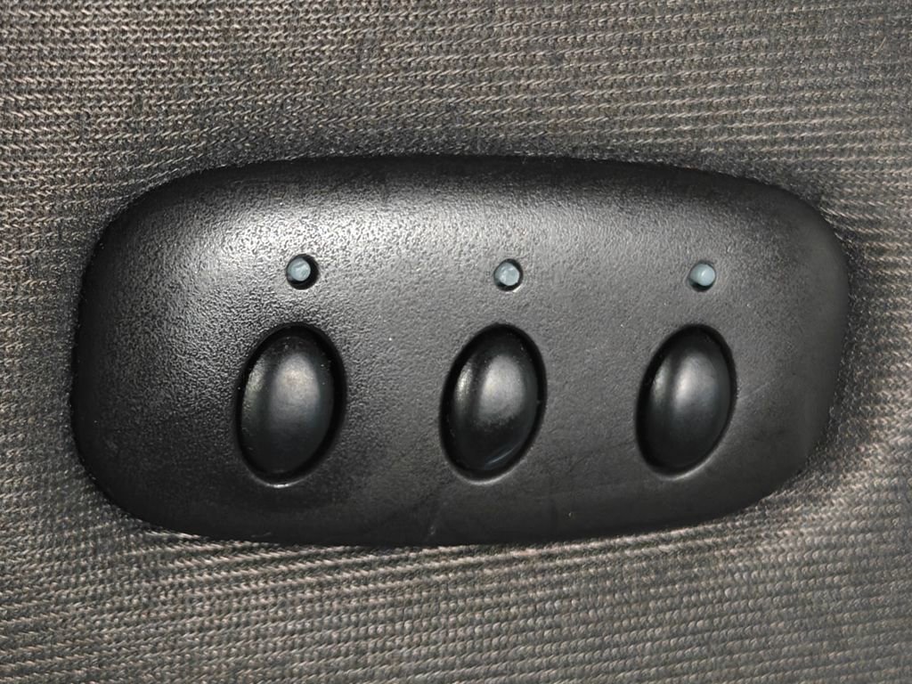 Used 2010 Ford Expedition Limited image 17