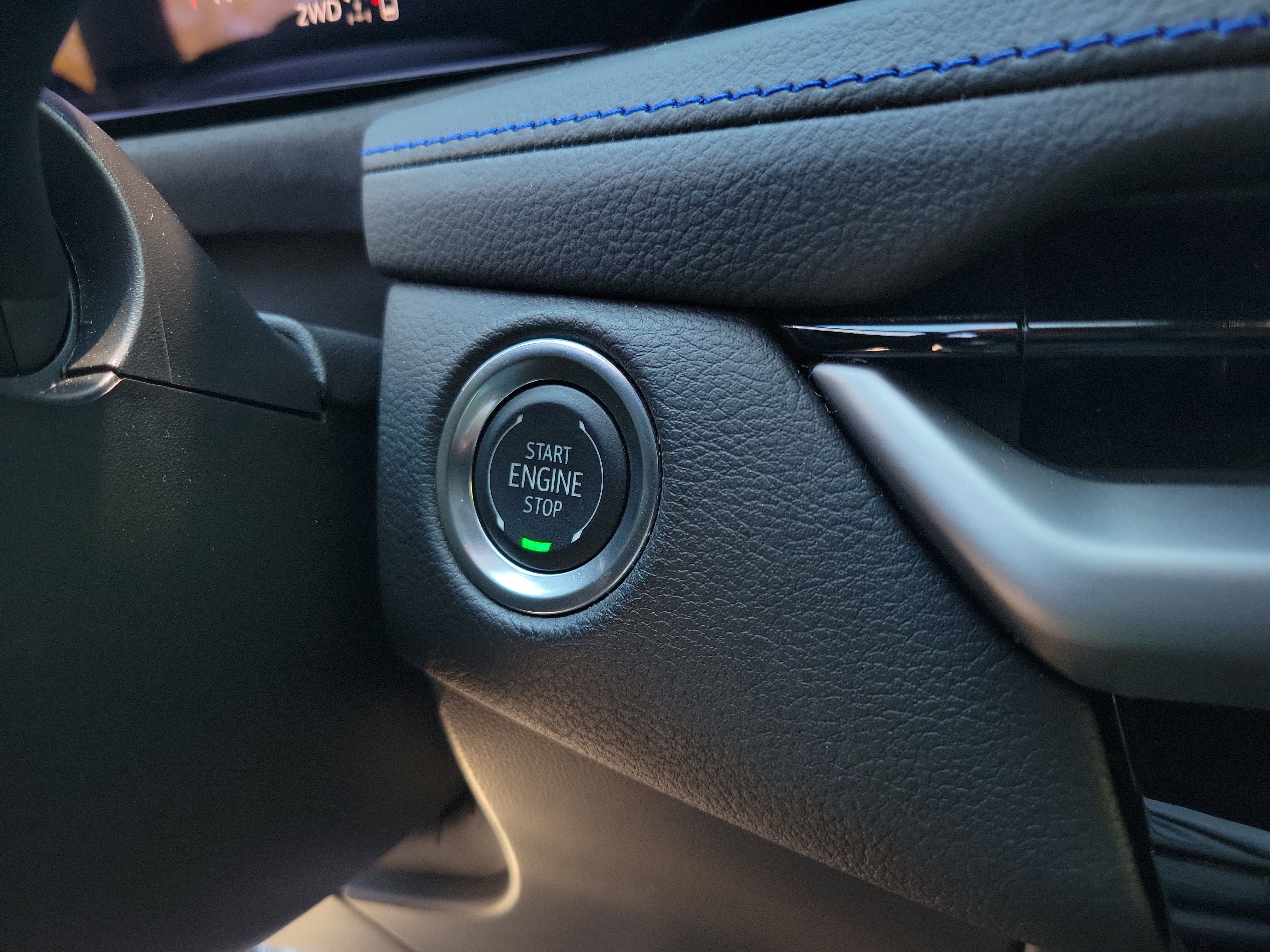 Used 2025 Cadillac XT4 Sport image 35