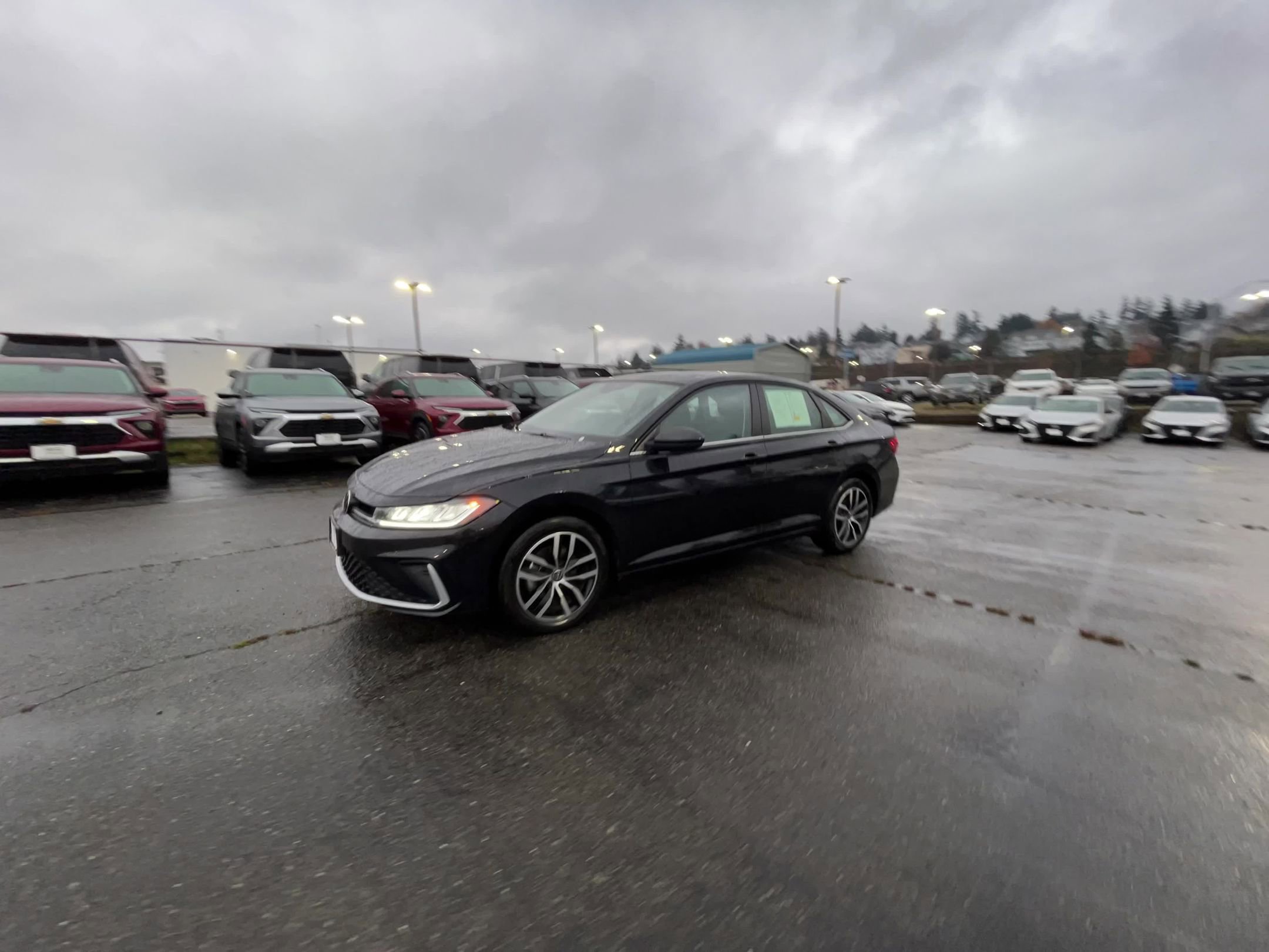 Used 2025 Volkswagen Jetta SE image 10