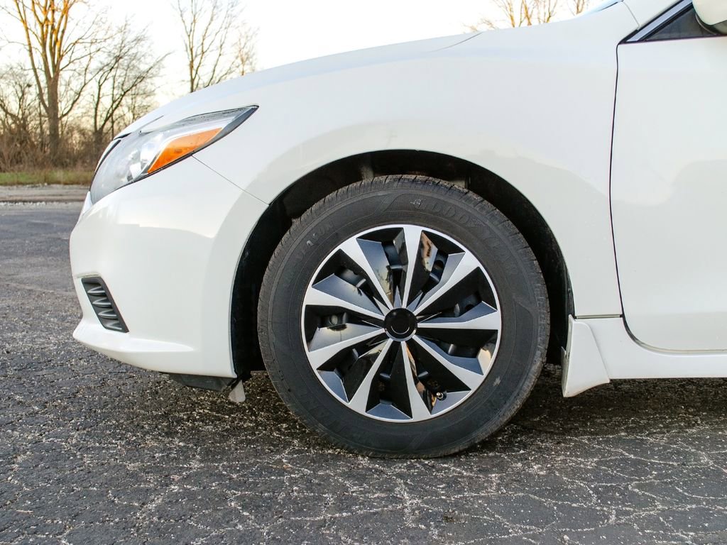 Used 2017 Nissan Altima 2.5 S w/ Power Driver Seat Package image 13