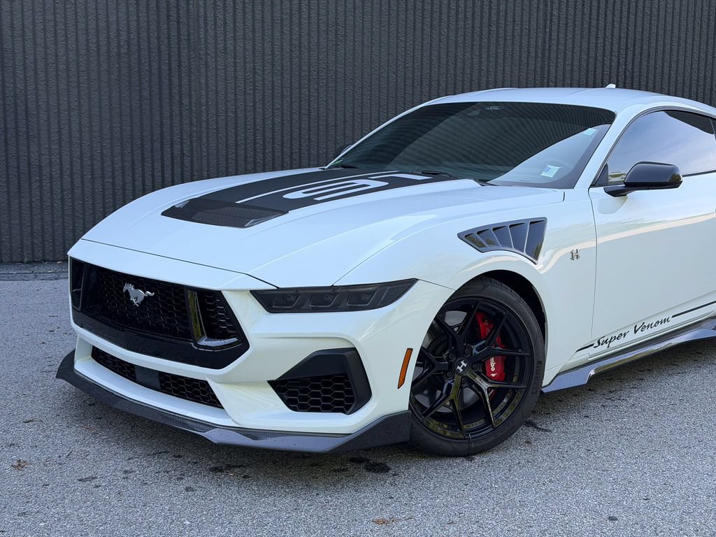 Used 2025 Ford Mustang GT Premium w/ GT Performance Package RWD image 2