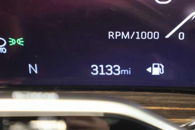 Used 2026 Cadillac Escalade ESV Luxury w/ Touring Package AWD/4WD image 15