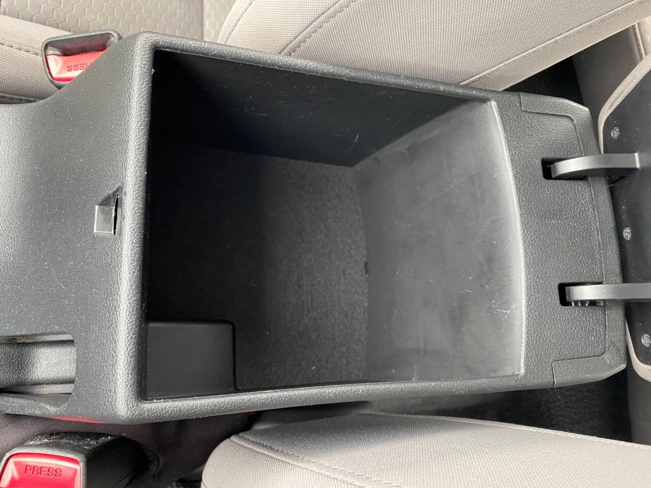 Used 2019 Hyundai Elantra SE image 19