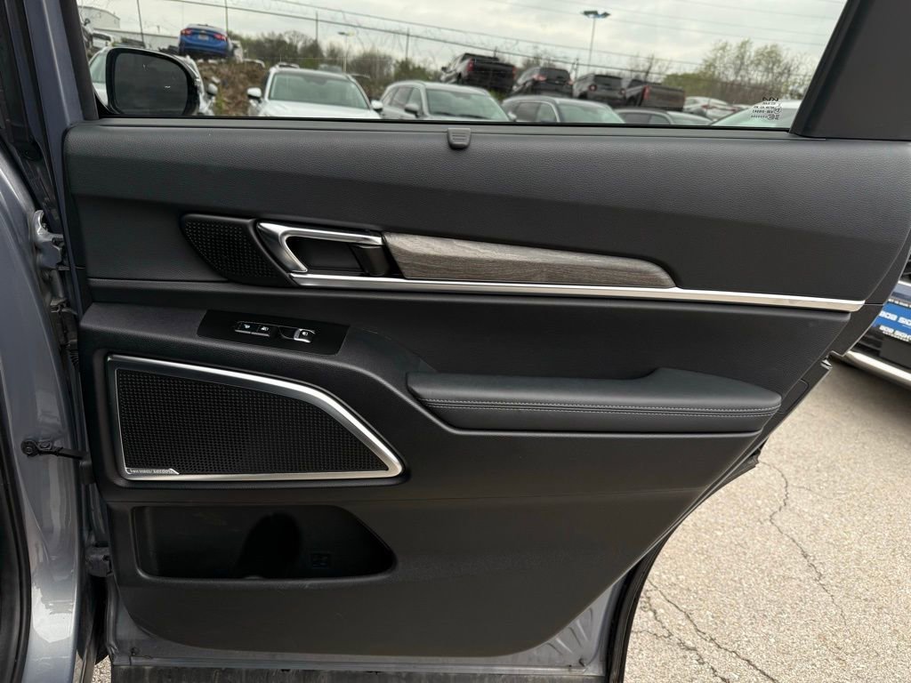 Certified 2022 Kia Telluride SX w/ SX Prestige Package image 15