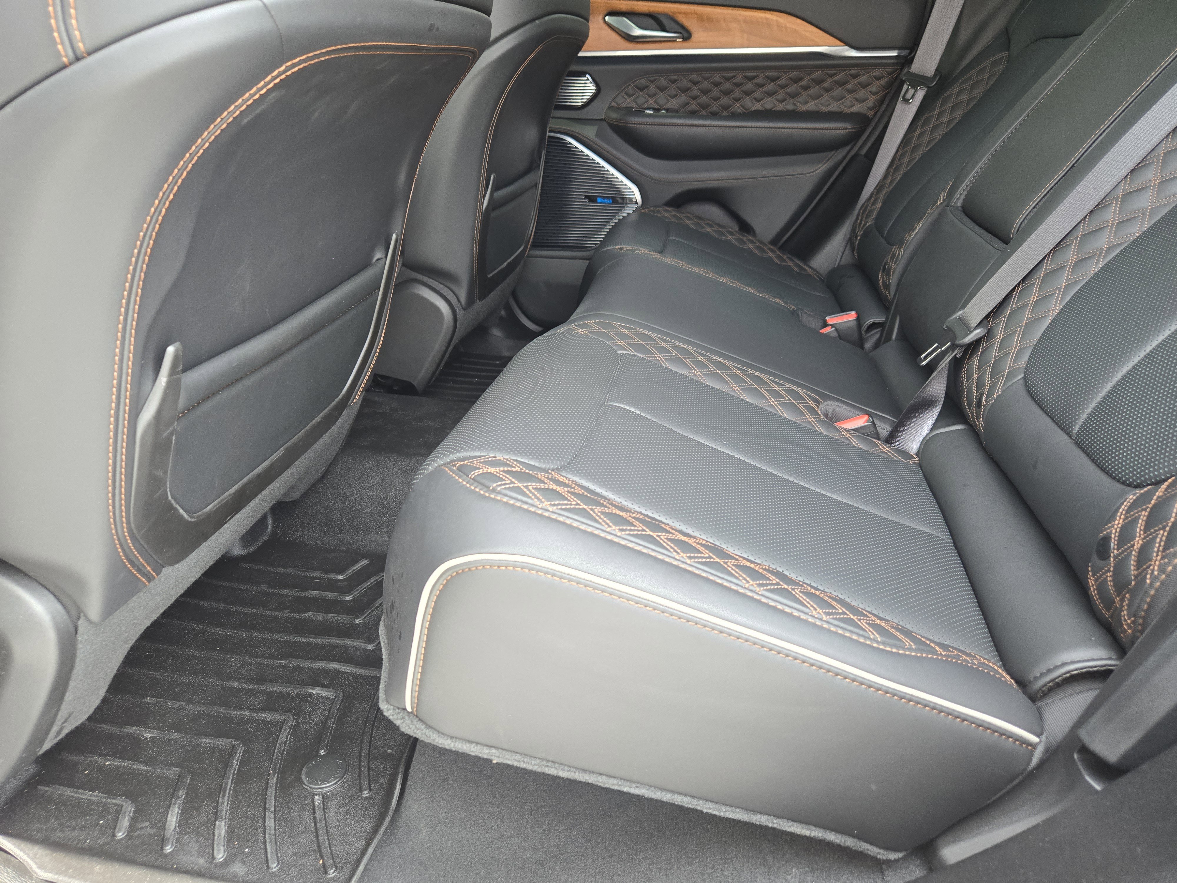 Used 2024 Jeep Grand Cherokee Summit AWD/4WD image 34