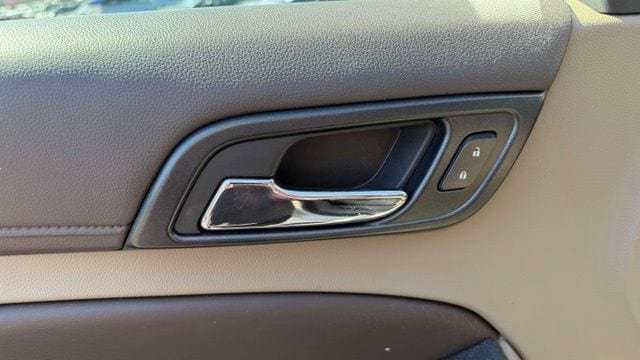 Used 2016 Chevrolet Suburban LT AWD/4WD image 13