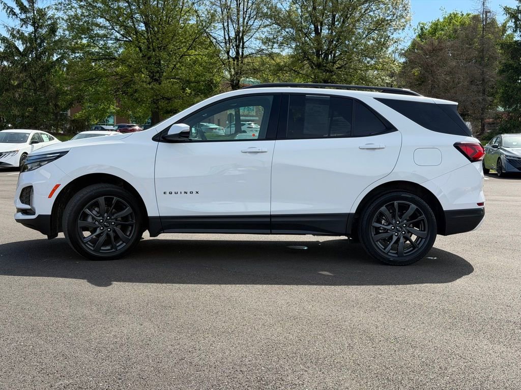Used 2022 Chevrolet Equinox RS w/ Infotainment Package AWD/4WD image 3