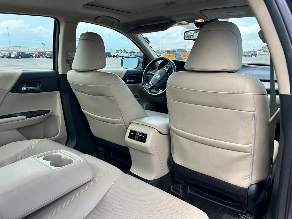 Used 2015 Honda Accord EX-L image 16