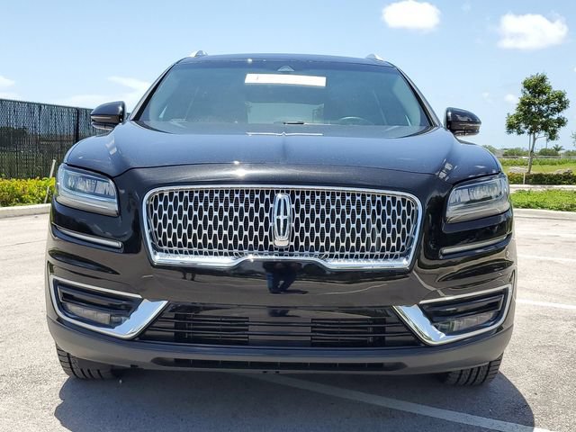 Used 2019 Lincoln Nautilus Select FWD image 2