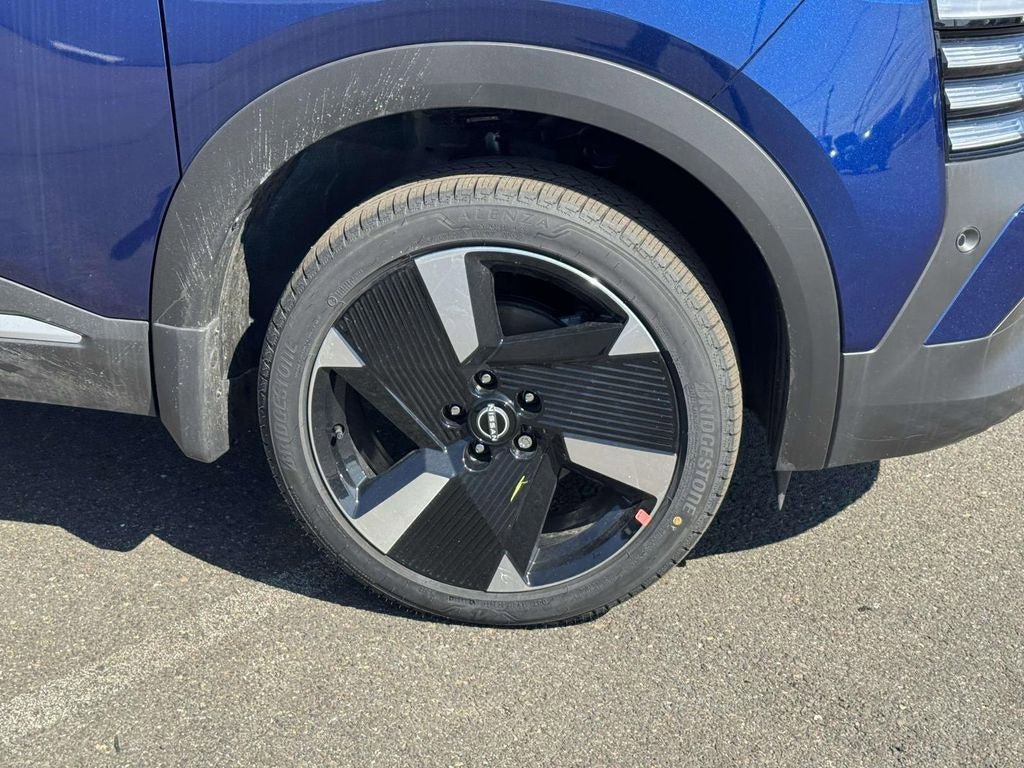 New 2026 Nissan Kicks SR w/ Illumination Package AWD/4WD image 7