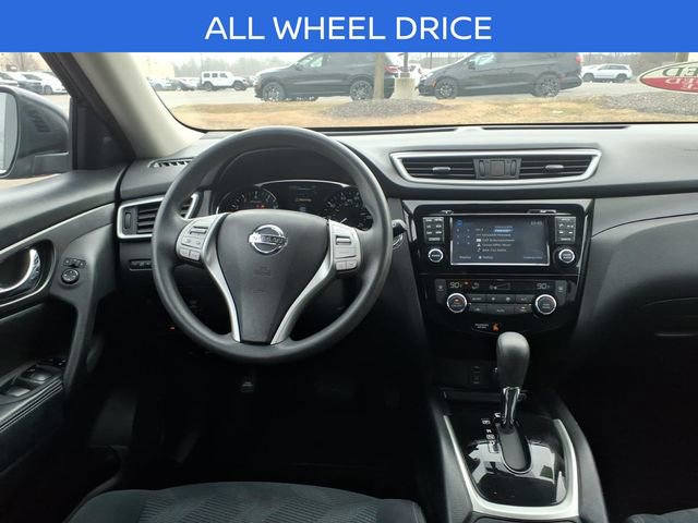 Used 2016 Nissan Rogue SV w/ SV Premium Package image 10