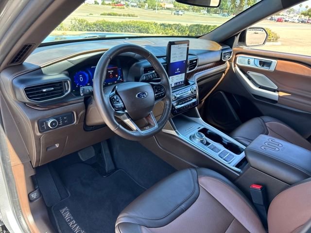 Used 2022 Ford Explorer King Ranch w/ Premium Technology Package image 7