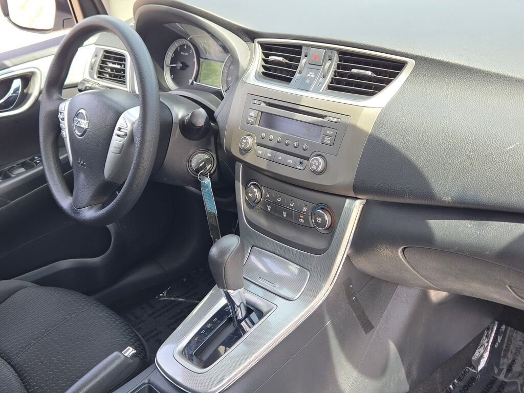 Used 2014 Nissan Sentra SR FWD image 5