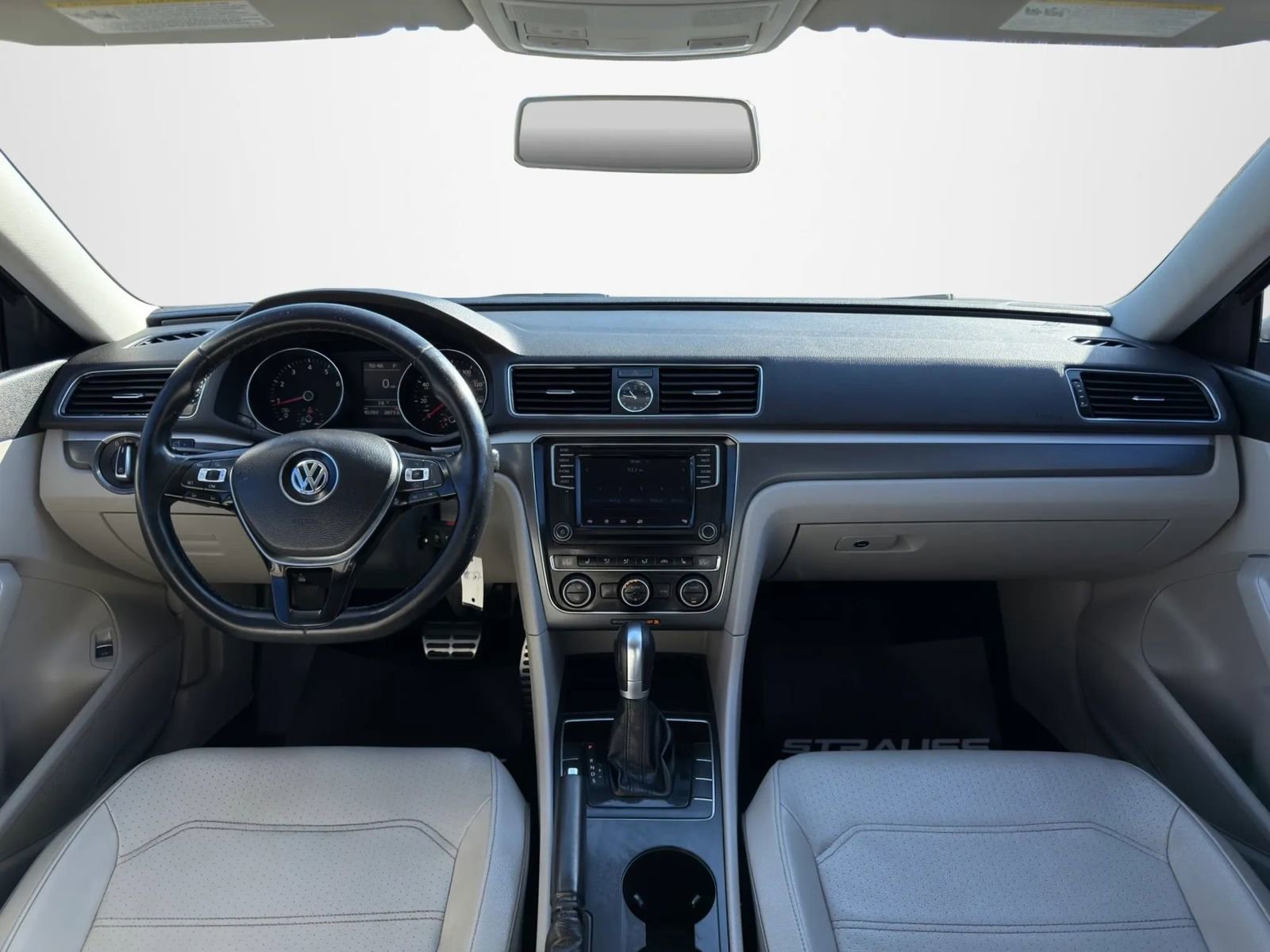 Used 2017 Volkswagen Passat 1.8T R-Line w/ R-Line Lighting Package image 14